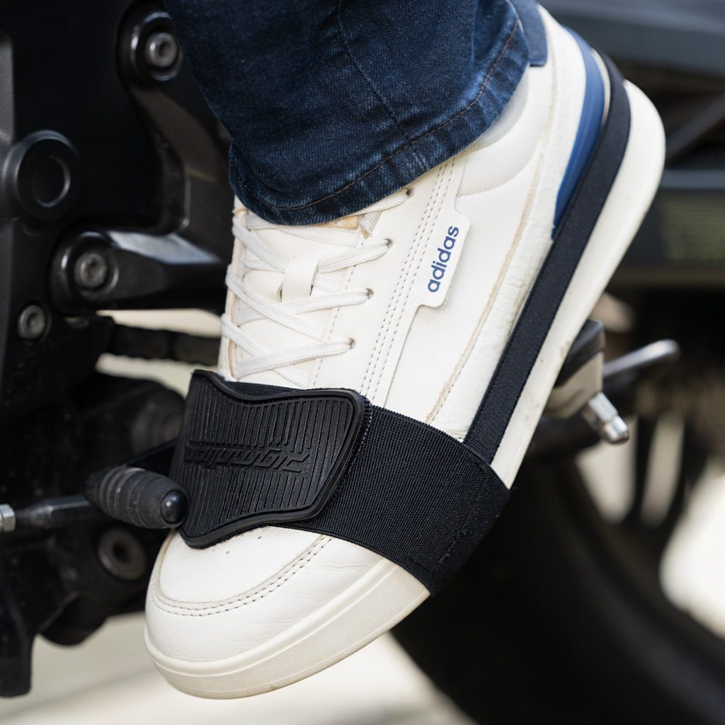 Protector de Calzado para Moto · Lateral