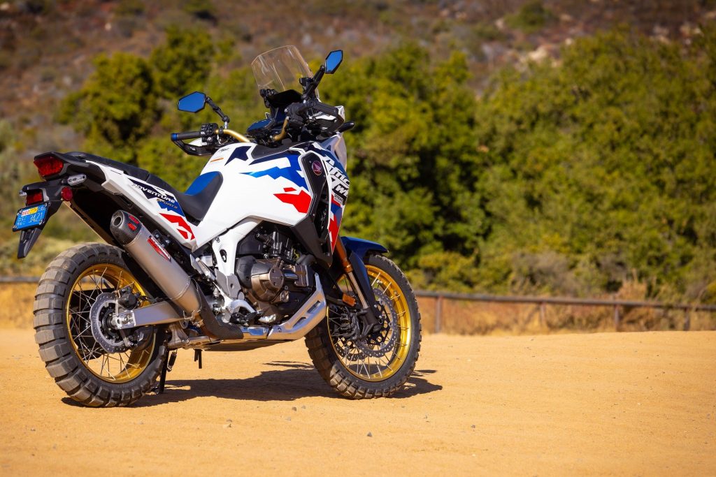 Africa Twin 20-26 RS-12 Stainless Slip-On Exhaust, w/ Stainless Muffler · Trasera