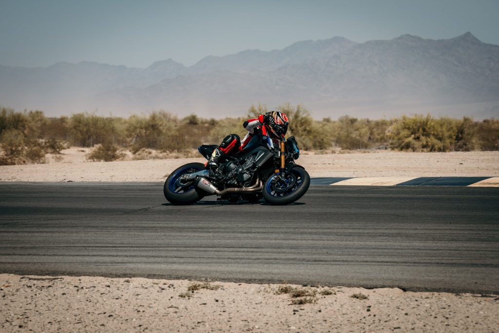 MT-09 21-26 / XSR 900 22-25 Race AT2 Stainless Full Exhaust, w/ Stainless Muffler · Motor