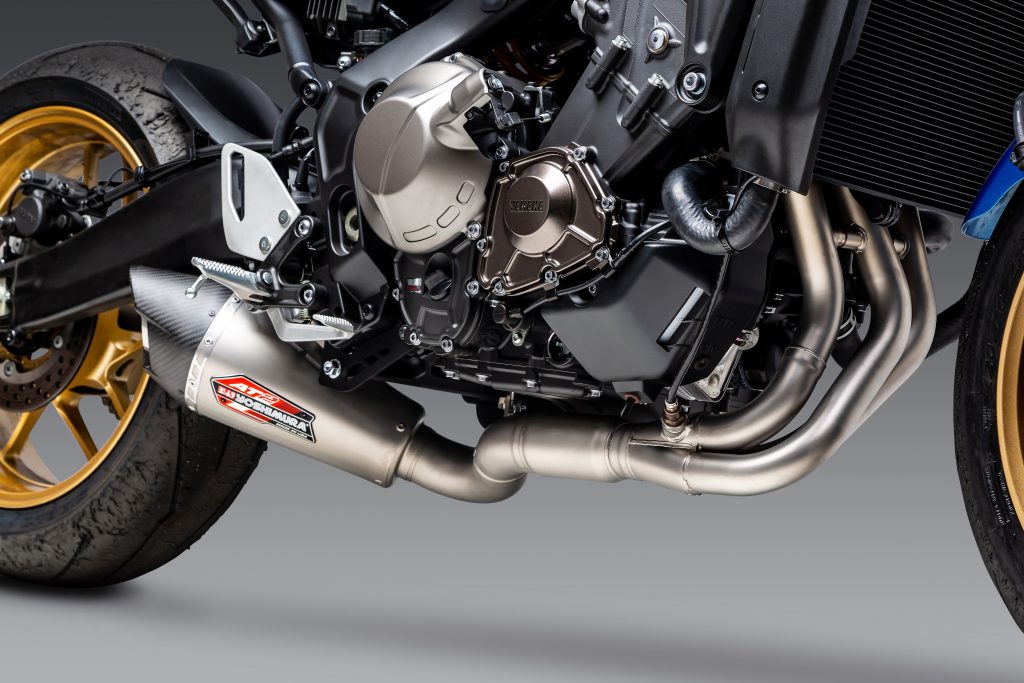 MT-09 21-26 / XSR 900 22-25 Race AT2 Stainless Full Exhaust, w/ Stainless Muffler · Frontal