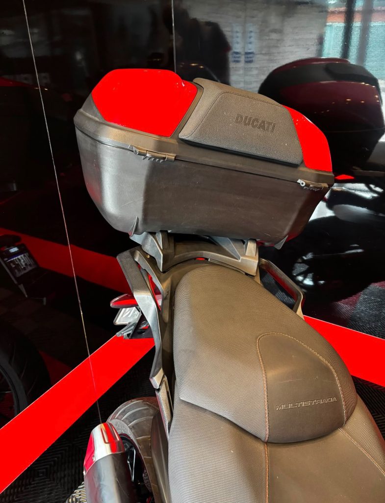 Multistrada 950 · Trasera