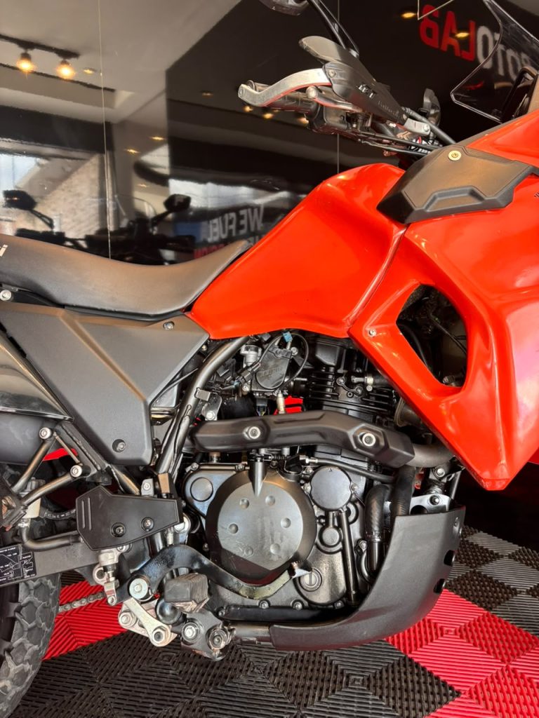 KLR 650 Traveler · Opuesta