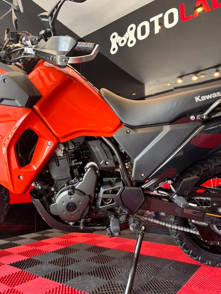 KLR 650 Traveler · Trasera
