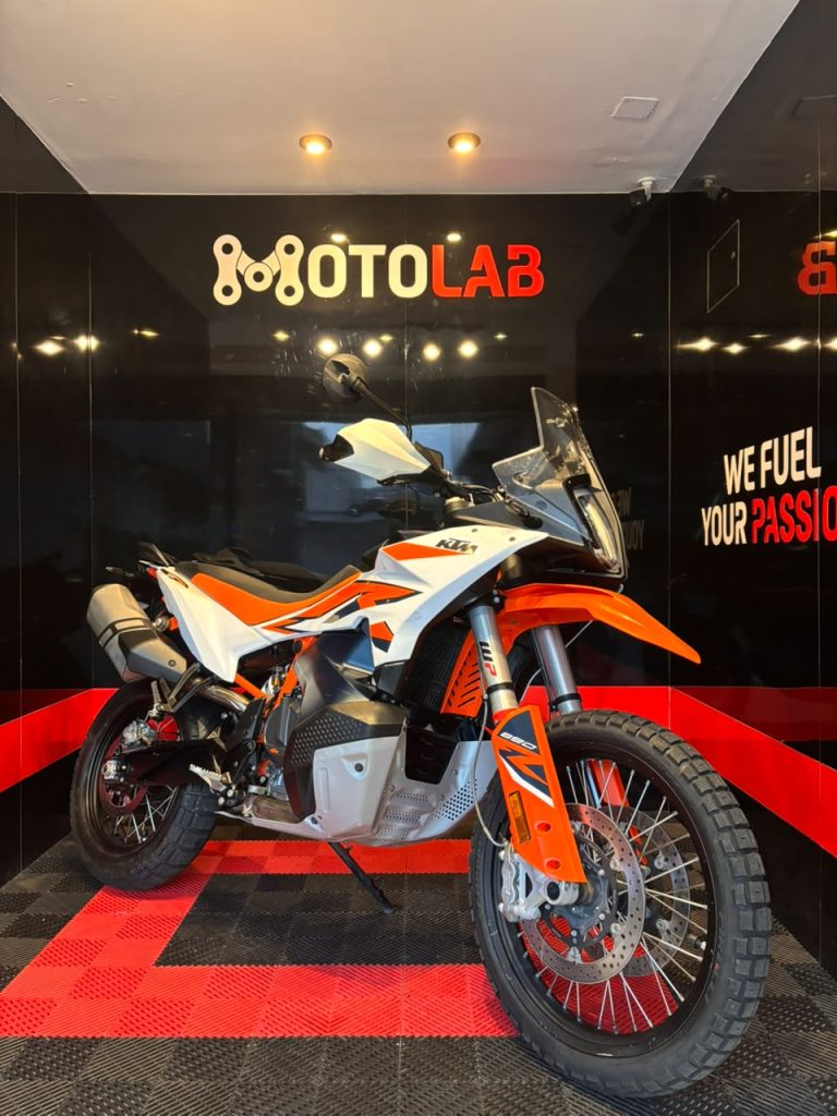 890 Adventure R
