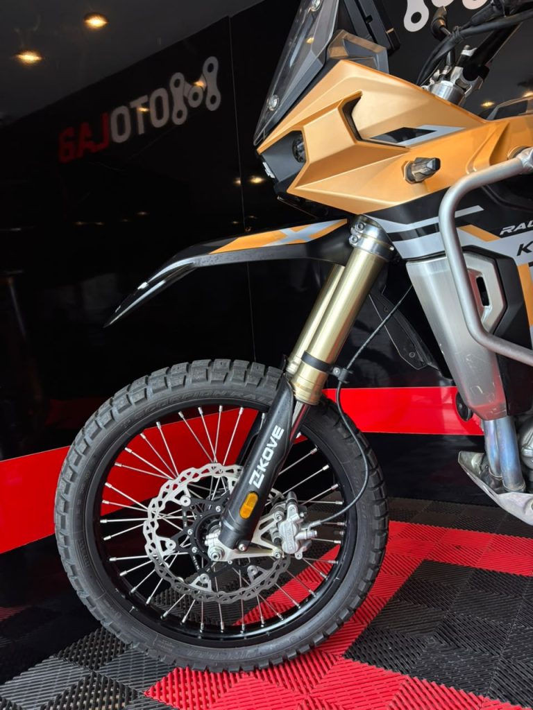800X Rally · Trasera