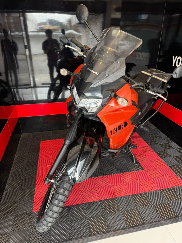 KLR 650 · Trasera