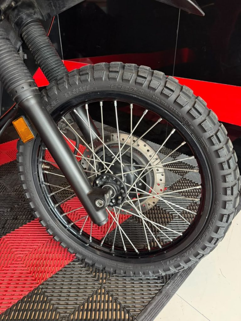 KLR 650 · Frontal