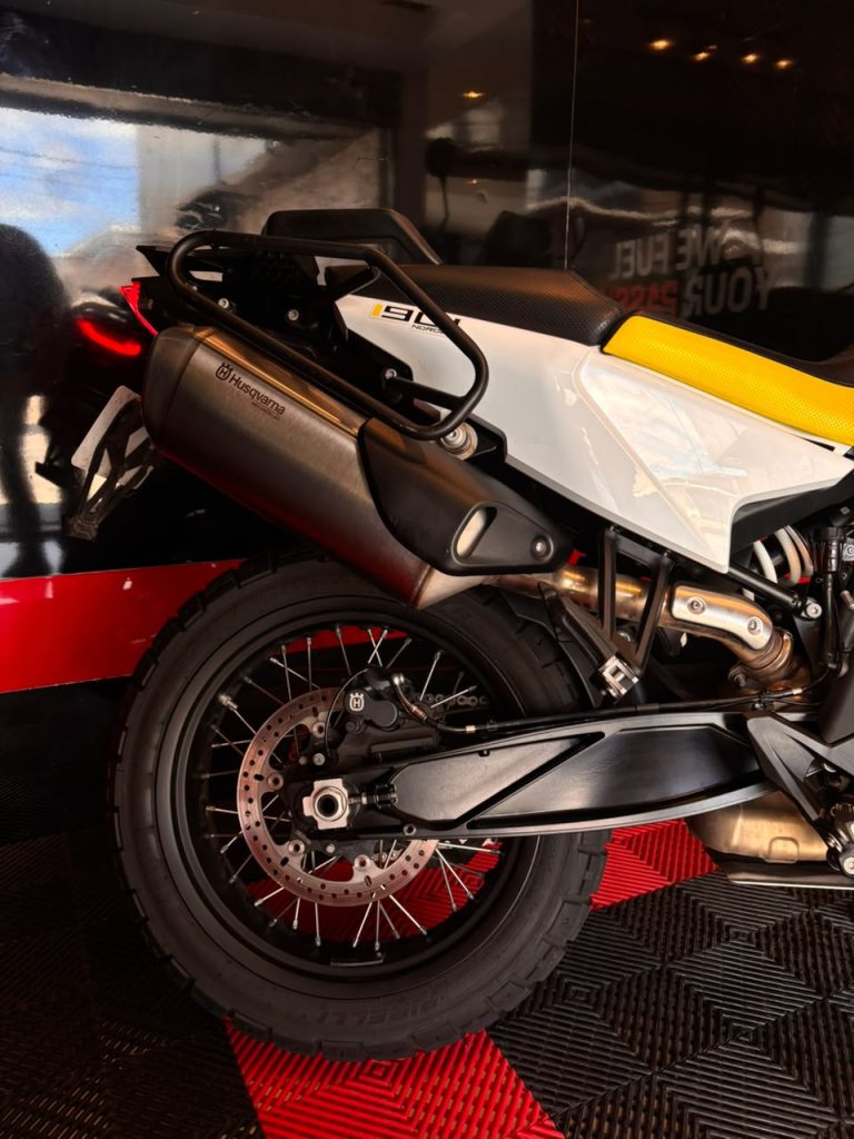 Norden 901 · Frontal