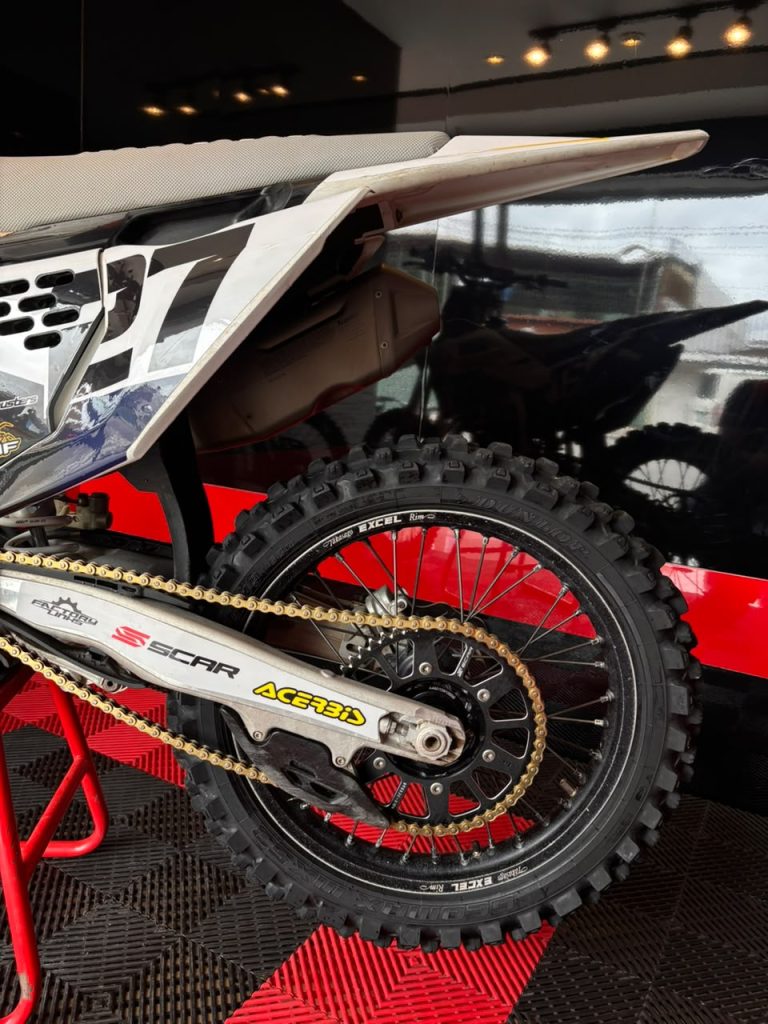 FC 450 Rockstar Edition · Opuesta