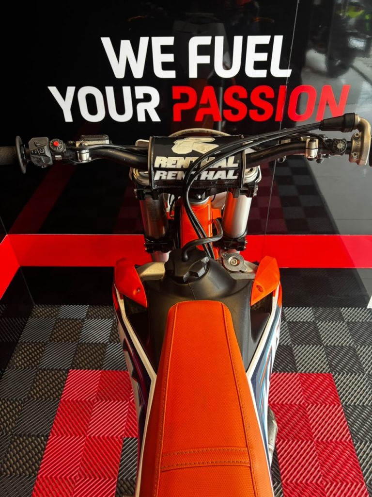 350 SX-F · Frontal