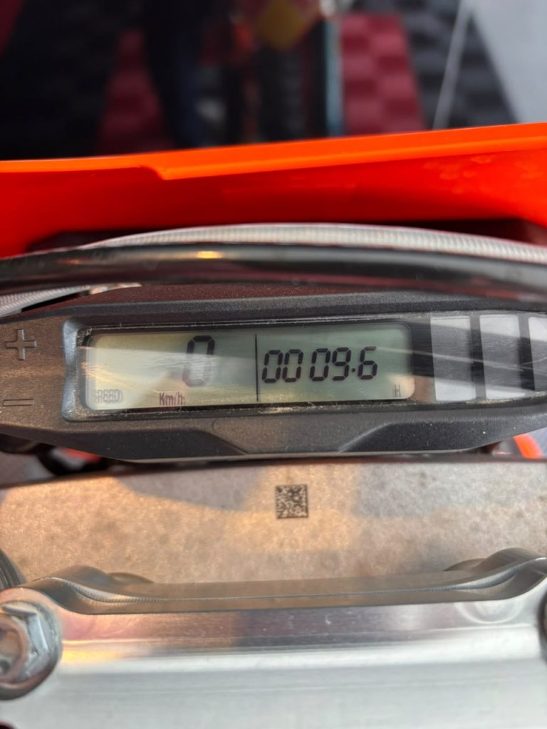 300 EXC Champion Edition · Opuesta