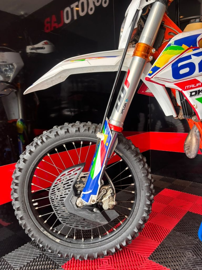 250 EXC-F Six Days · Opuesta